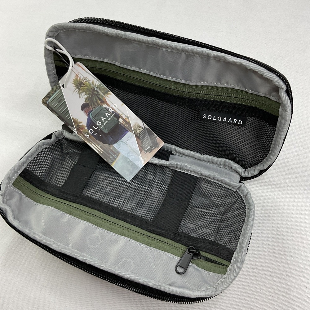 Solgaard Lifekit Travel Organizer Luggage Gear Green Zip Pockets Shore-Tex  NWT